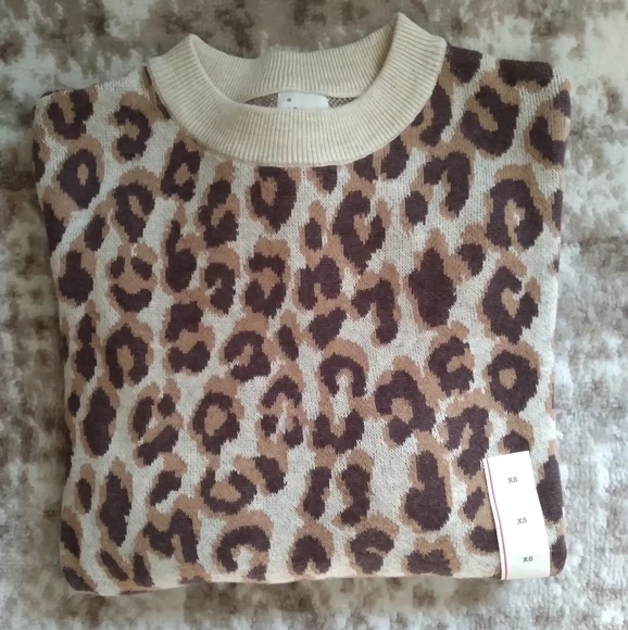 A New Day leopard print stretch crewneck sweater Women's size XS - Picture 2 of 4